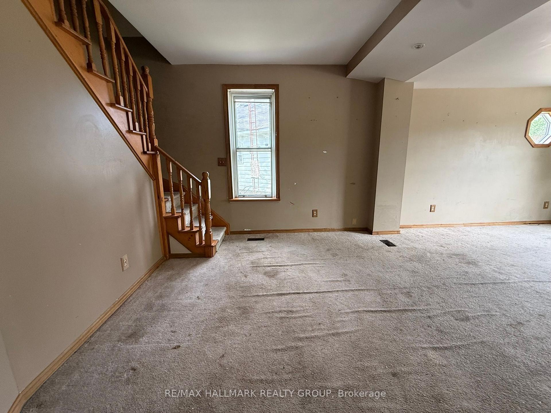 Photo 9 of 12 Circle Drive S, Rideau Lakes, Rideau Lakes (South Crosby) Twp — HOMEH