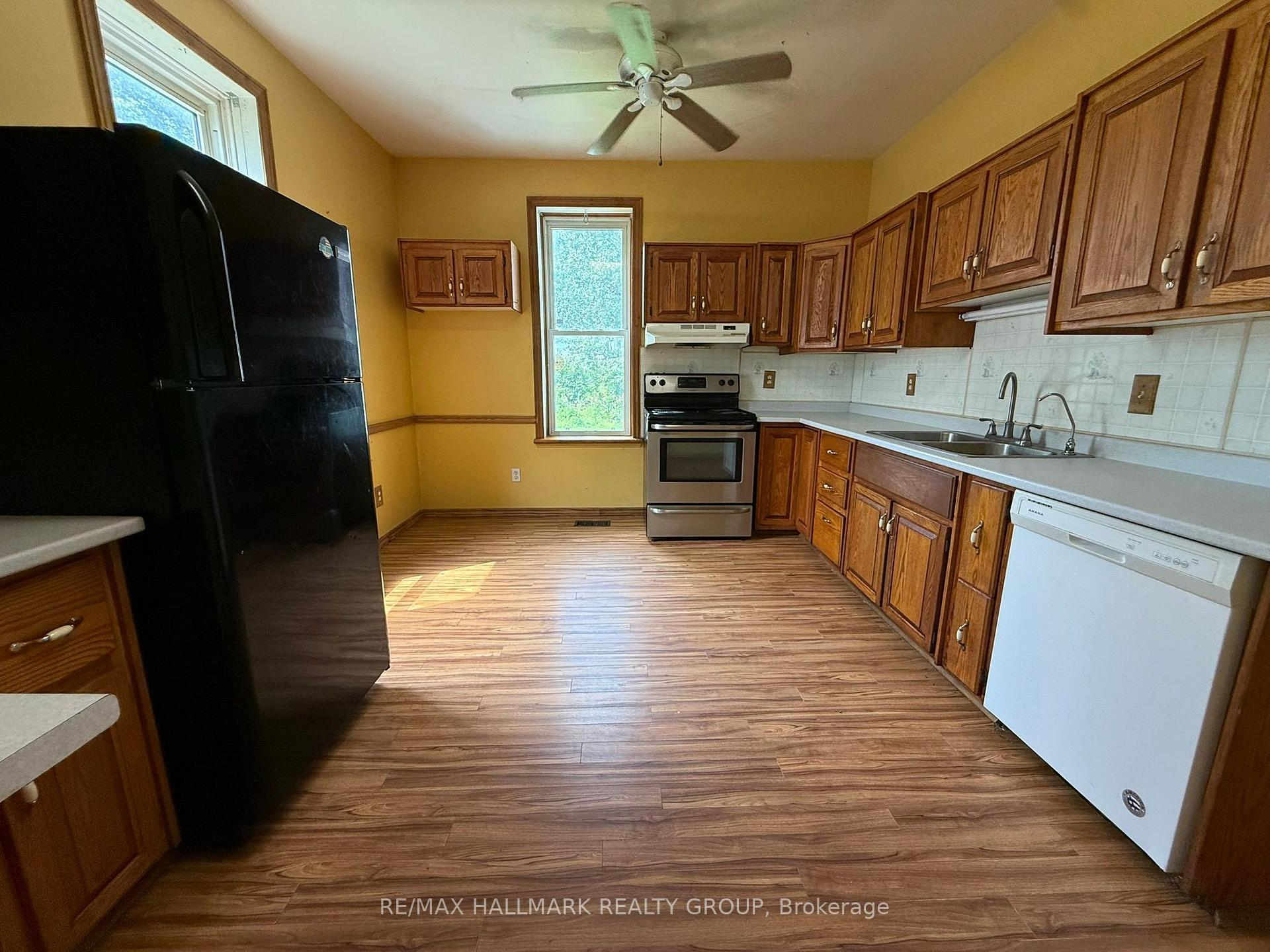 Photo 13 of 12 Circle Drive S, Rideau Lakes, Rideau Lakes (South Crosby) Twp — HOMEH