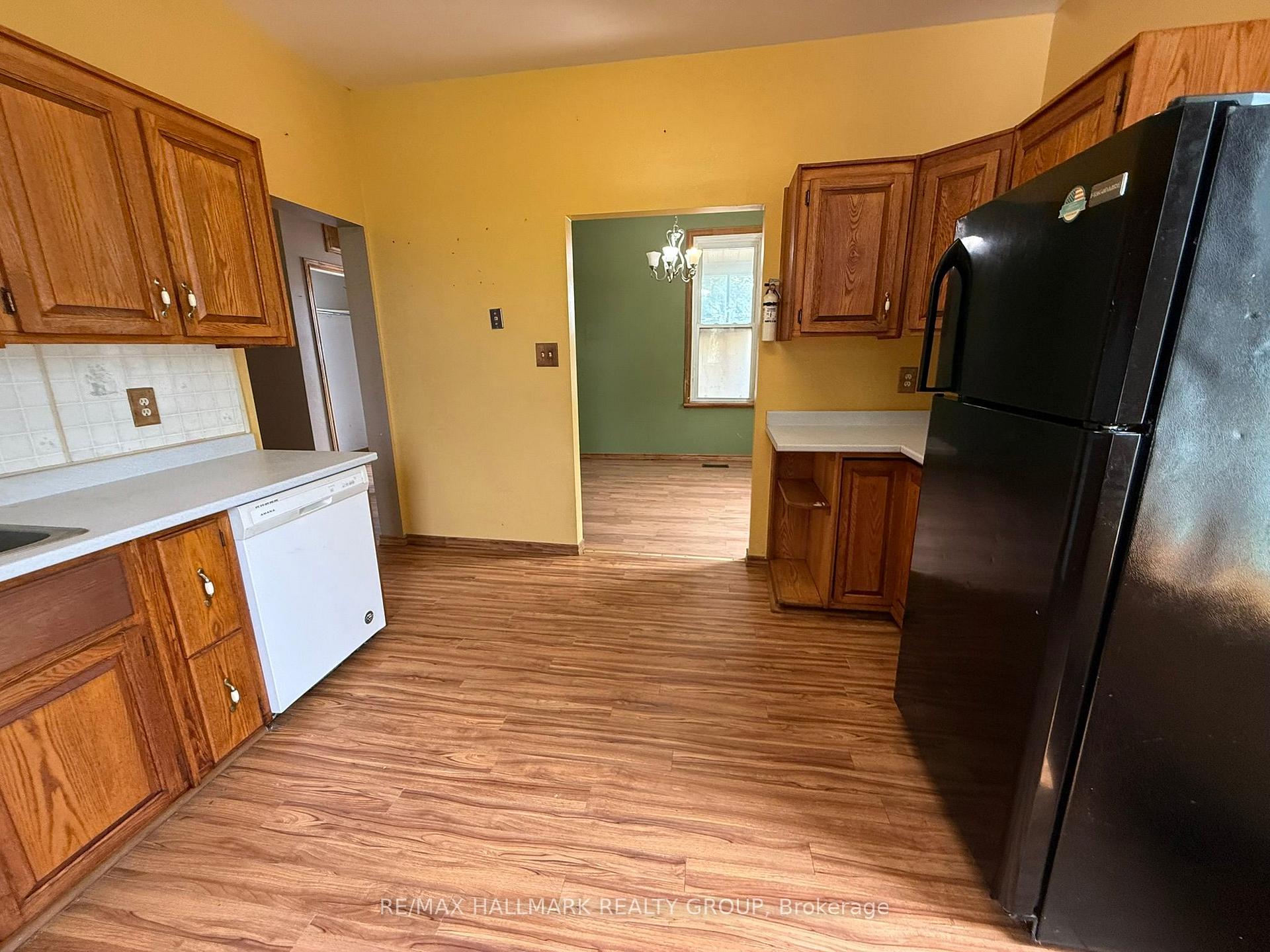 Photo 14 of 12 Circle Drive S, Rideau Lakes, Rideau Lakes (South Crosby) Twp — HOMEH