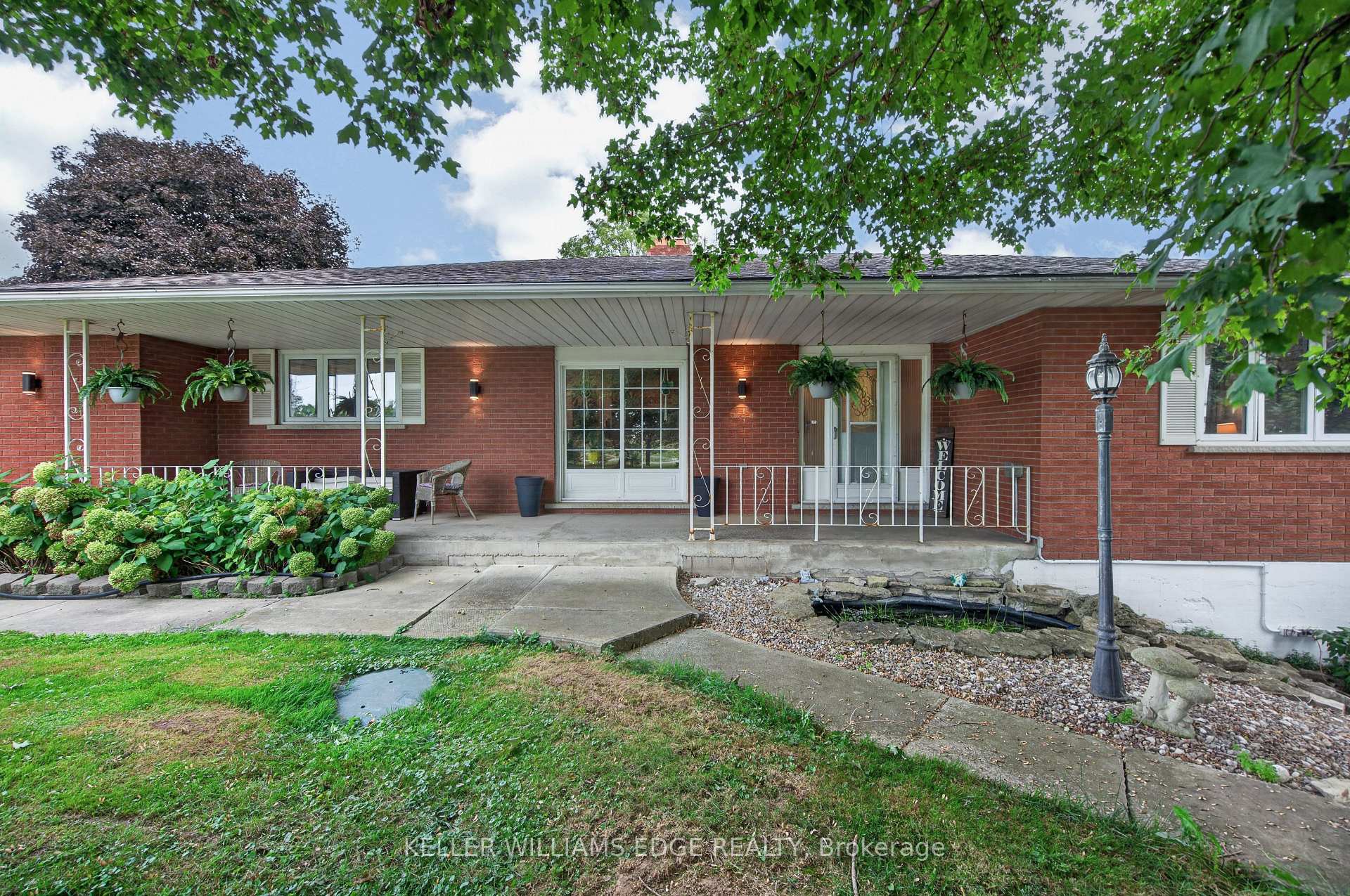 Photo 5 of 708 Old Hwy 8, Hamilton, Rockton — HOMEH