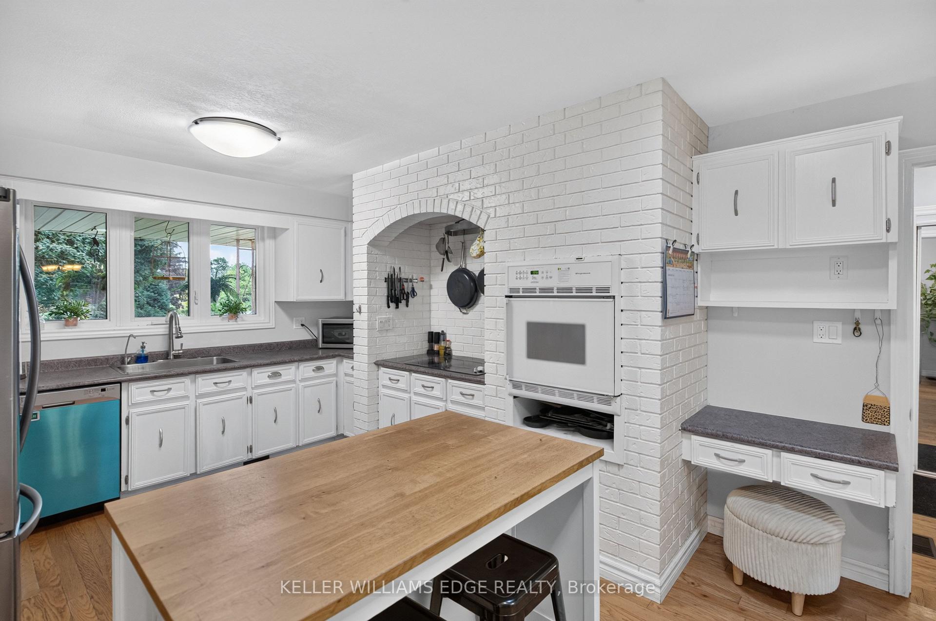 Photo 17 of 708 Old Hwy 8, Hamilton, Rockton — HOMEH