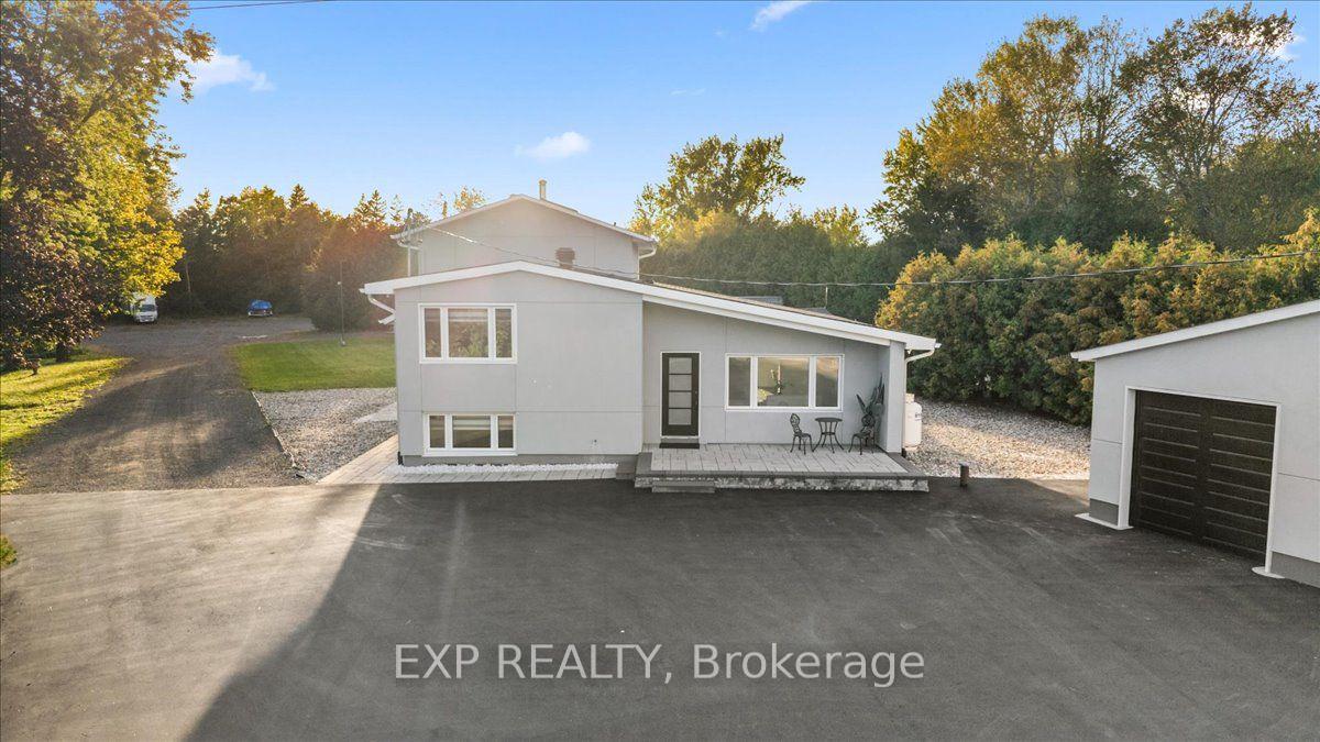 Photo of 2940 Prince Of Wales Drive