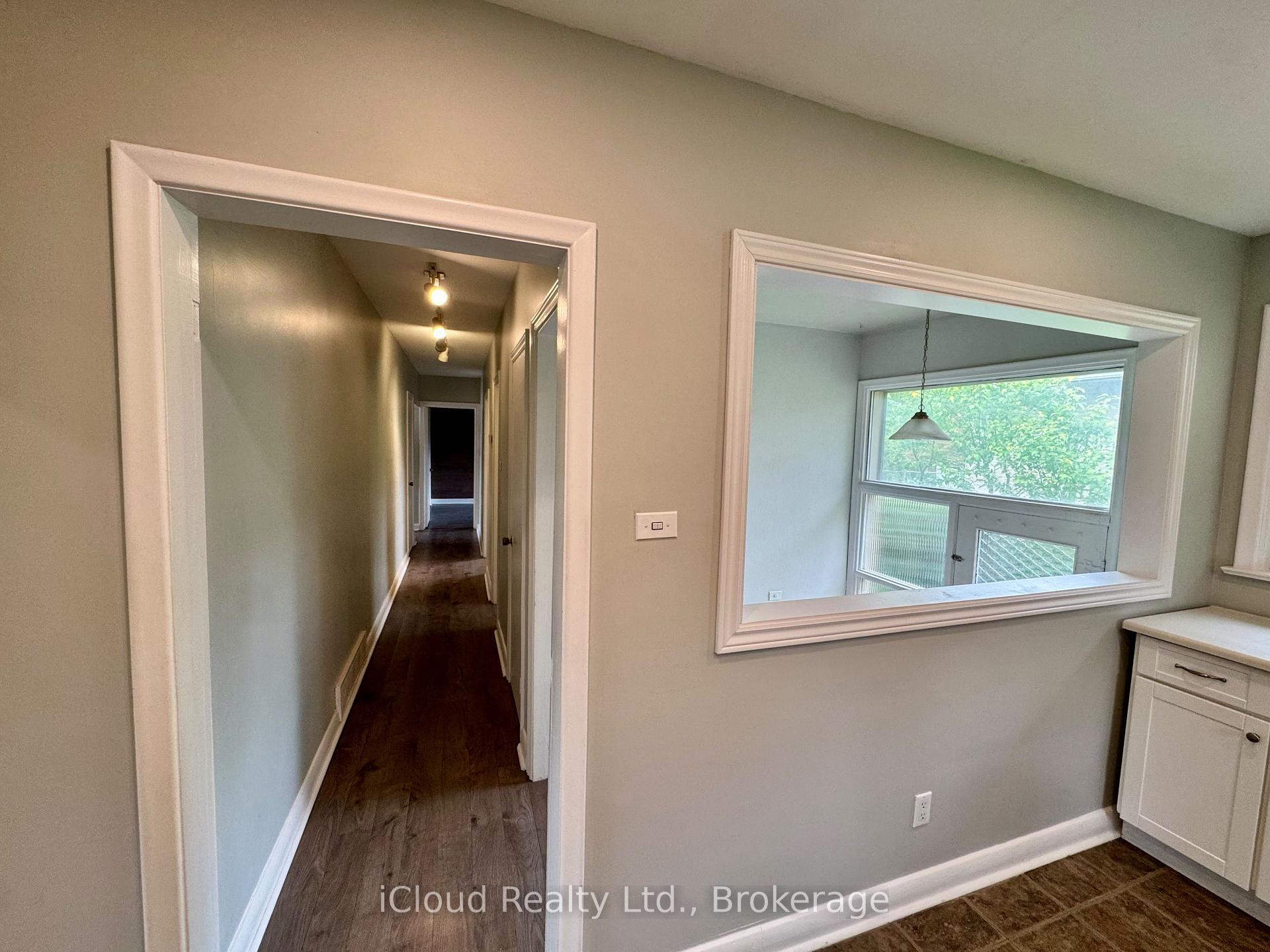 Photo 6 of 122 Selgrove Crescent, Oakville, Southwest — HOMEH