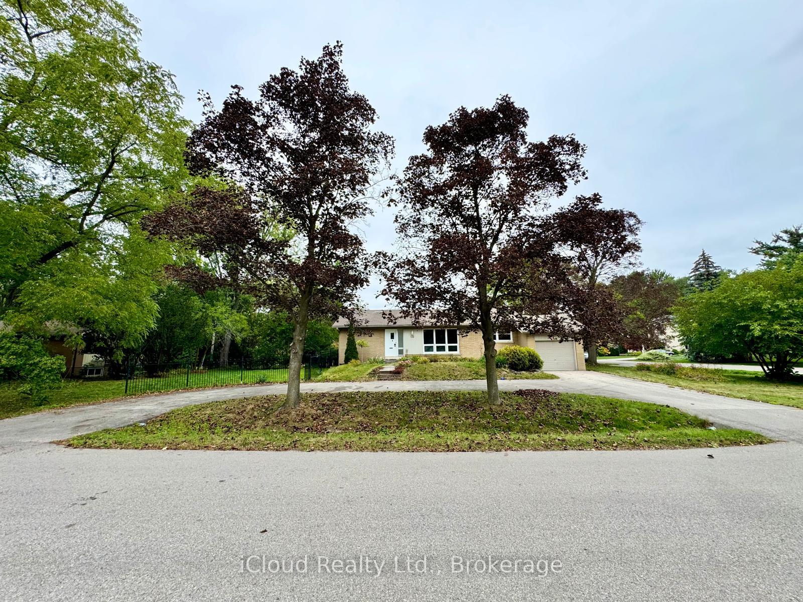 Photo 15 of 122 Selgrove Crescent, Oakville, Southwest — HOMEH