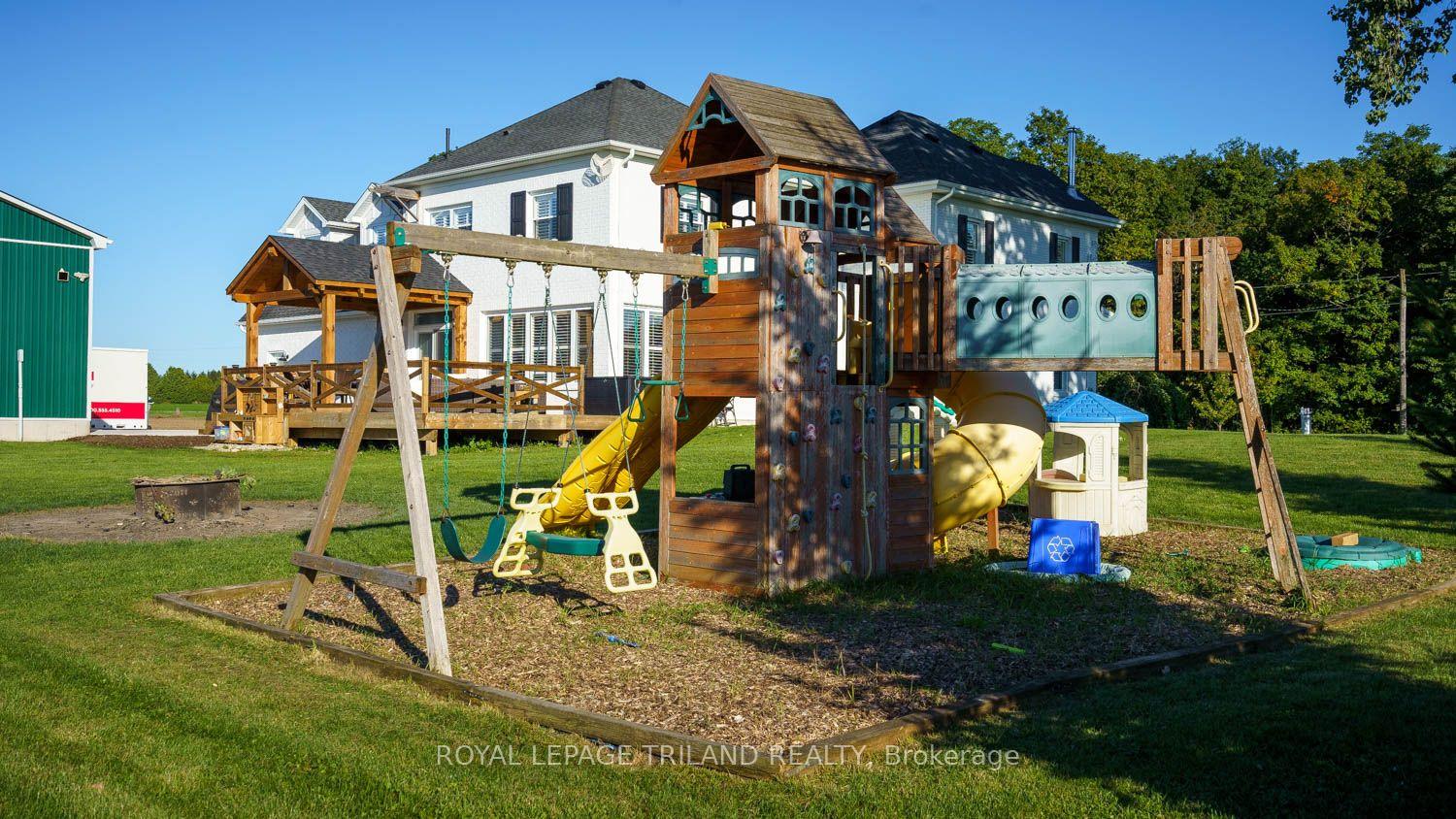 Photo 36 of 11688 Charlton Drive, Middlesex Centre, Rural Middlesex Centre — HOMEH