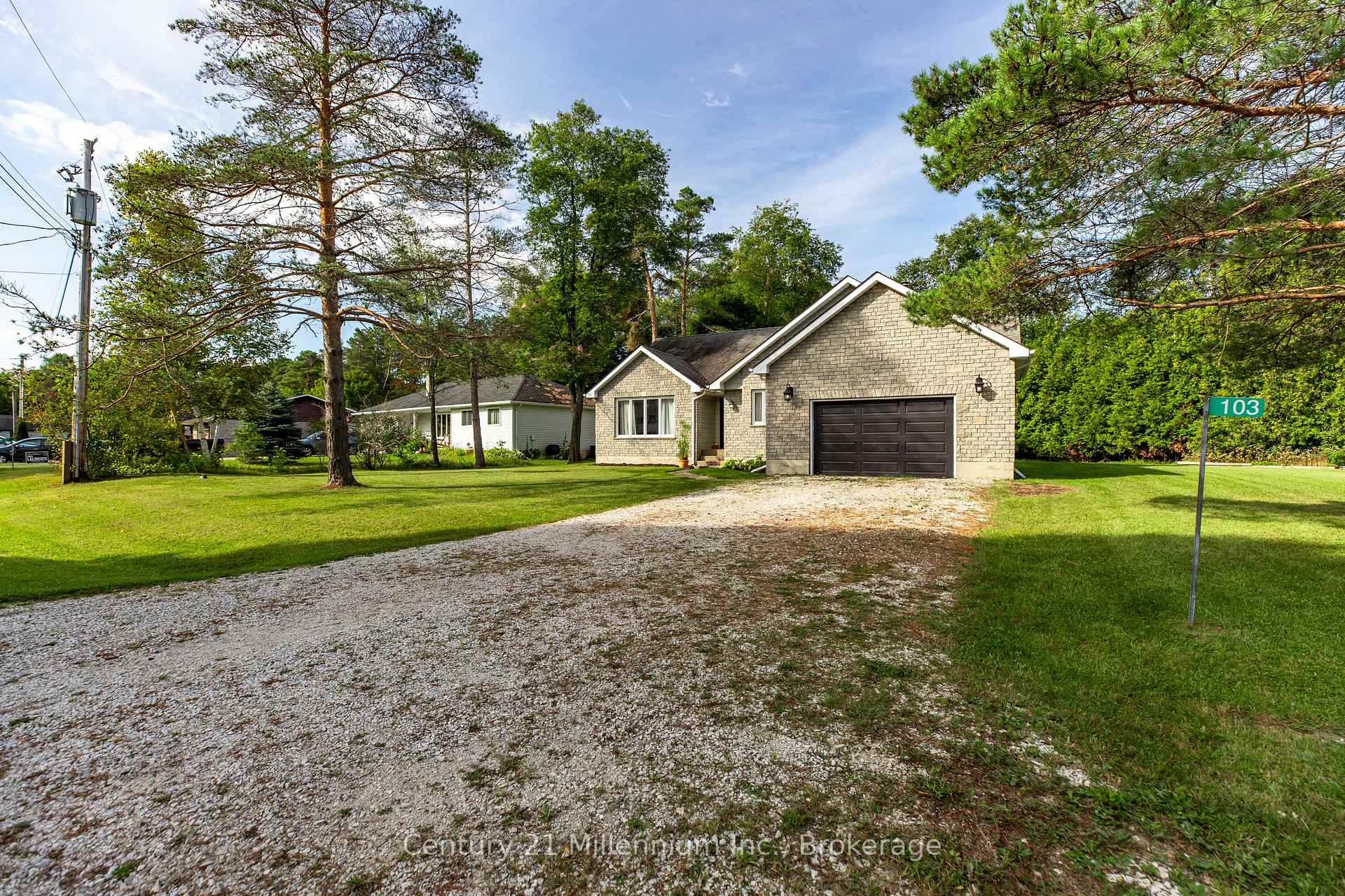 Photo 3 of 103 Dorena Crescent, South Bruce Peninsula — HOMEH