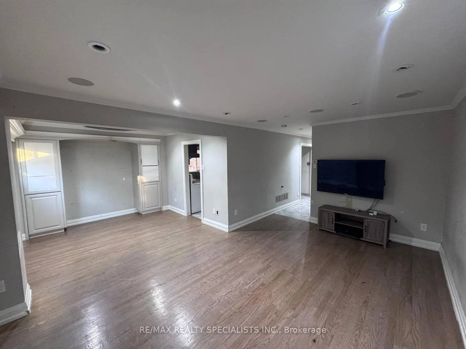 Photo 3 of 52 Abelard Avenue, Brampton, Fletcher's West — HOMEH