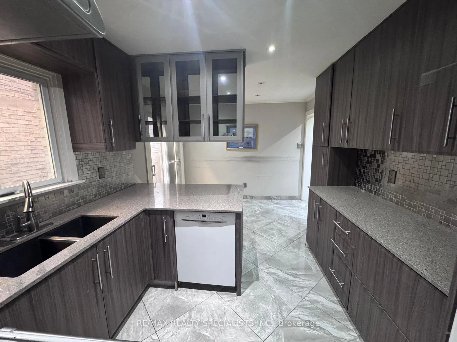 Photo 8 of 52 Abelard Avenue, Brampton, Fletcher's West — HOMEH