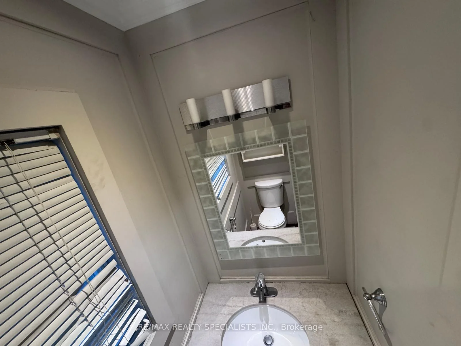 Photo 9 of 52 Abelard Avenue, Brampton, Fletcher's West — HOMEH