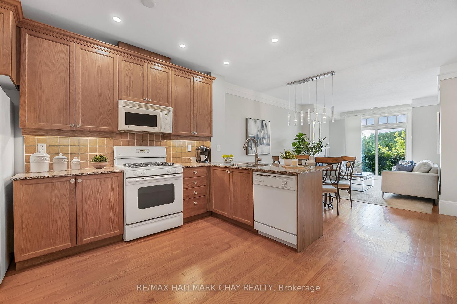 Photo 8 of Unit 112, 140 Cedar Island Road, Orillia — HOMEH