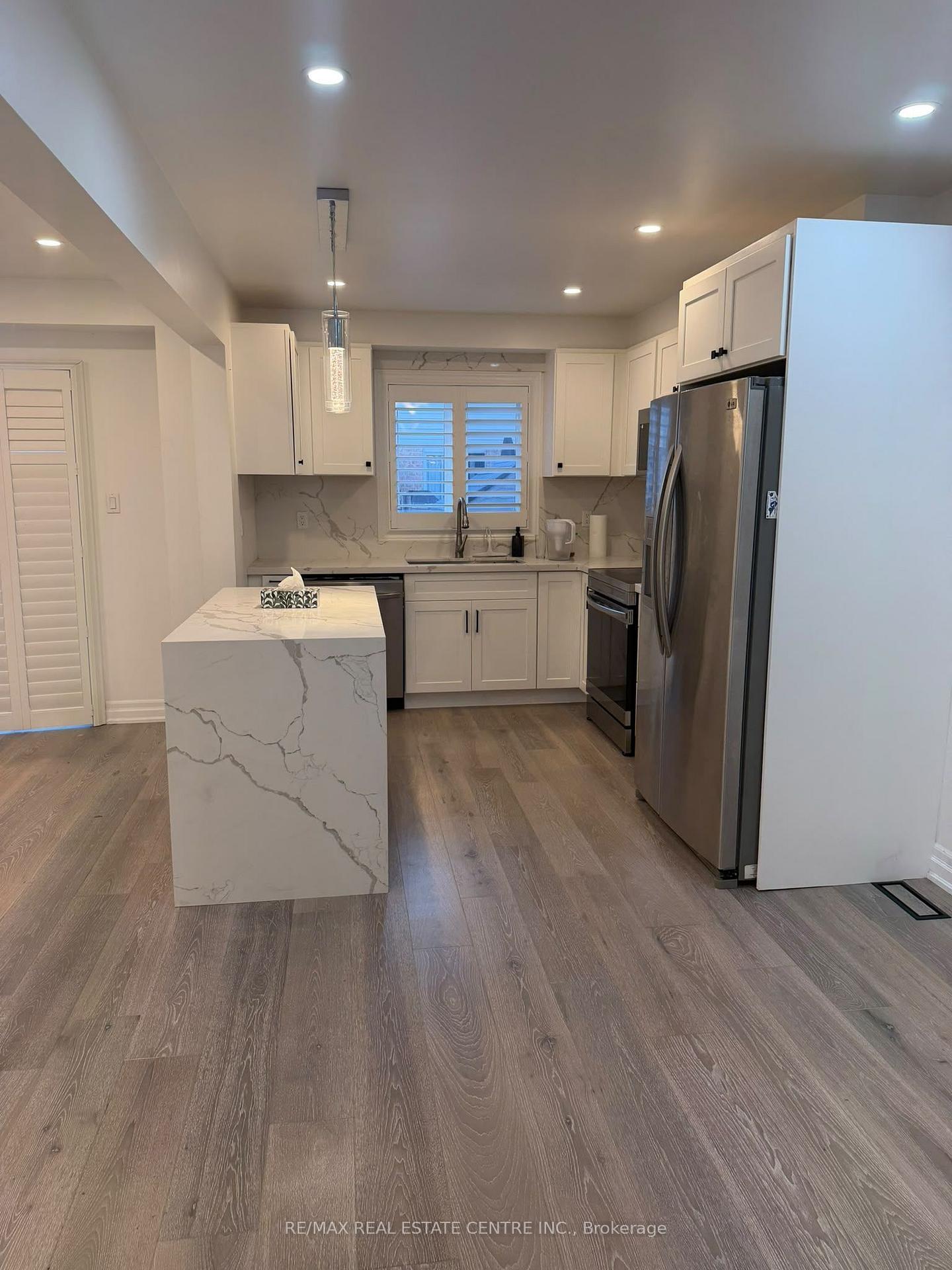 Photo 8 of 4679 Thomas Alton Boulevard, Burlington, Alton — HOMEH