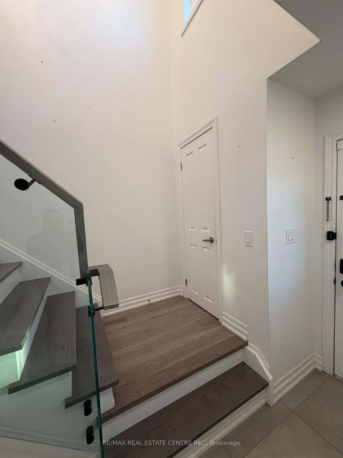 Photo 15 of 4679 Thomas Alton Boulevard, Burlington, Alton — HOMEH