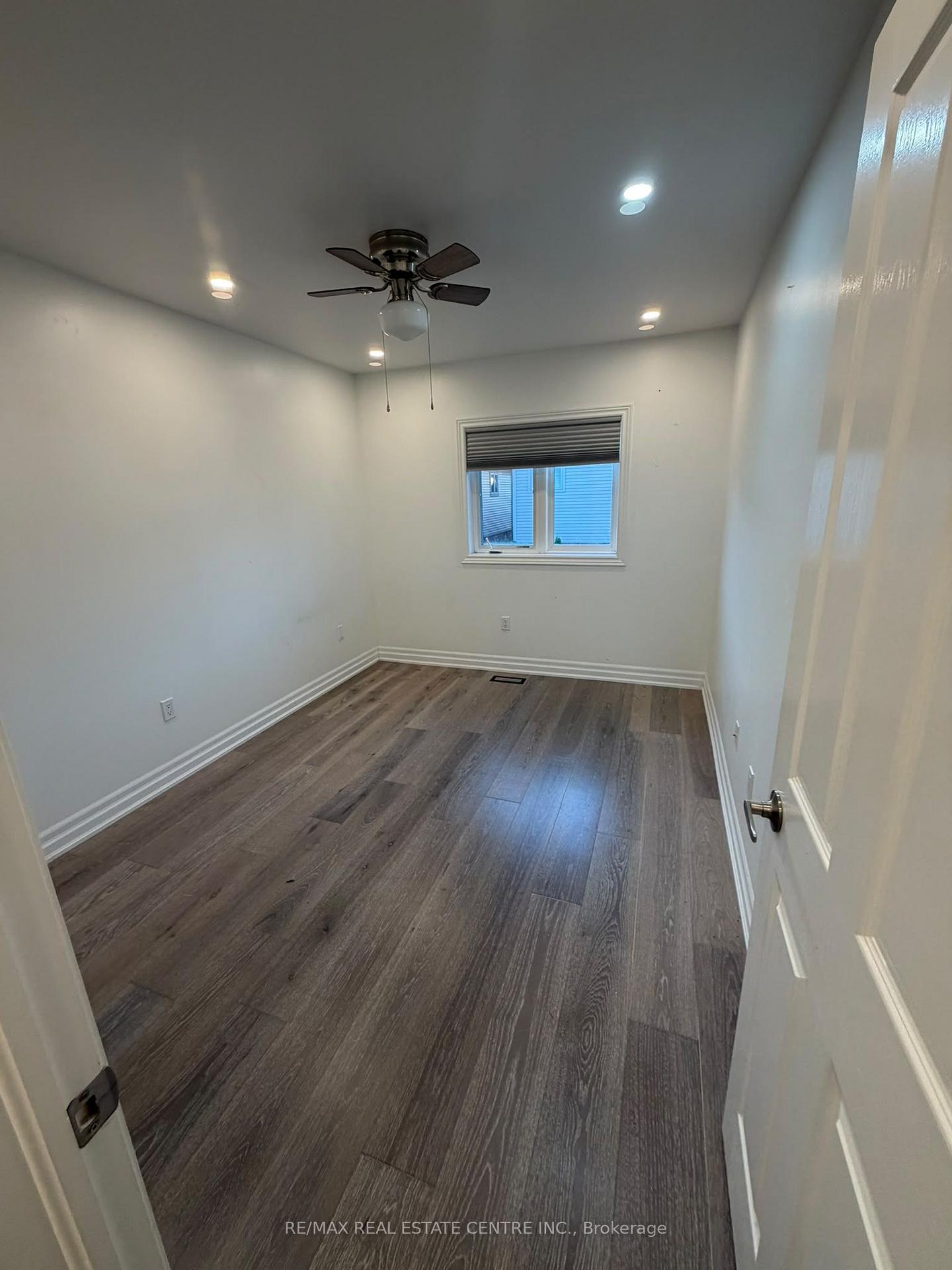 Photo 18 of 4679 Thomas Alton Boulevard, Burlington, Alton — HOMEH