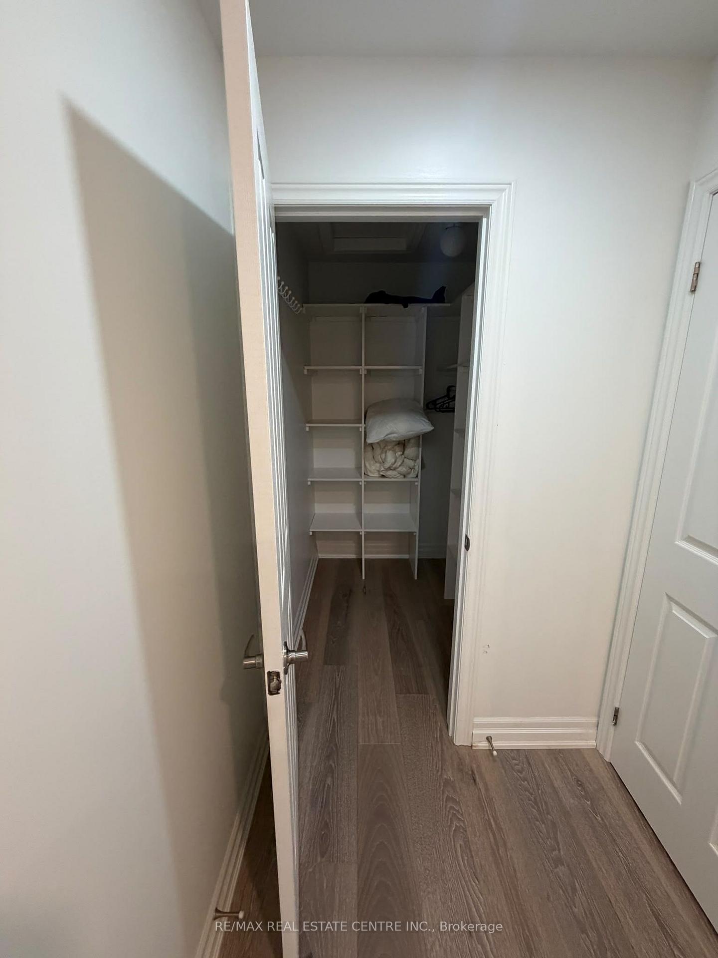Photo 23 of 4679 Thomas Alton Boulevard, Burlington, Alton — HOMEH