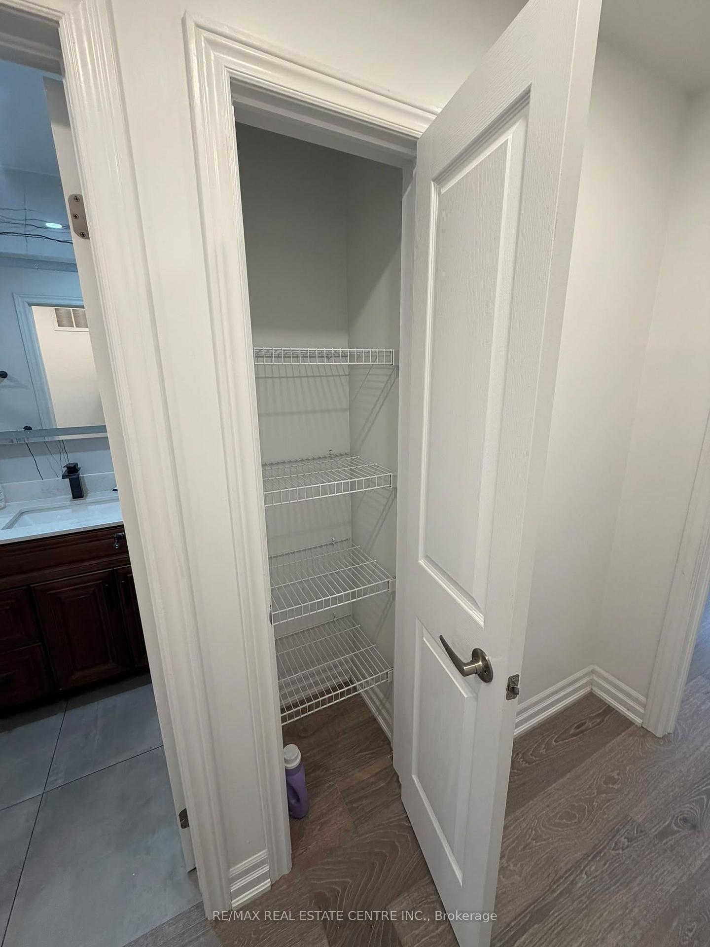 Photo 27 of 4679 Thomas Alton Boulevard, Burlington, Alton — HOMEH