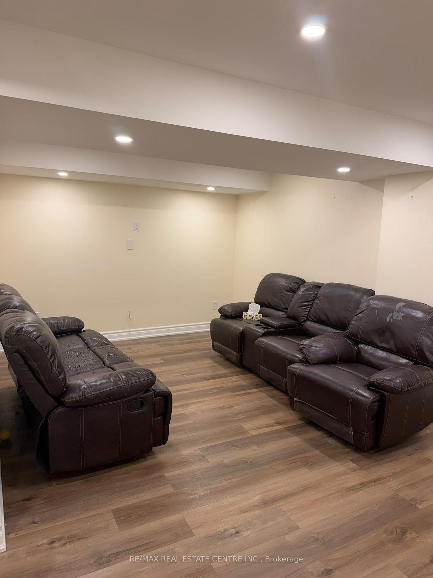 Photo 34 of 4679 Thomas Alton Boulevard, Burlington, Alton — HOMEH