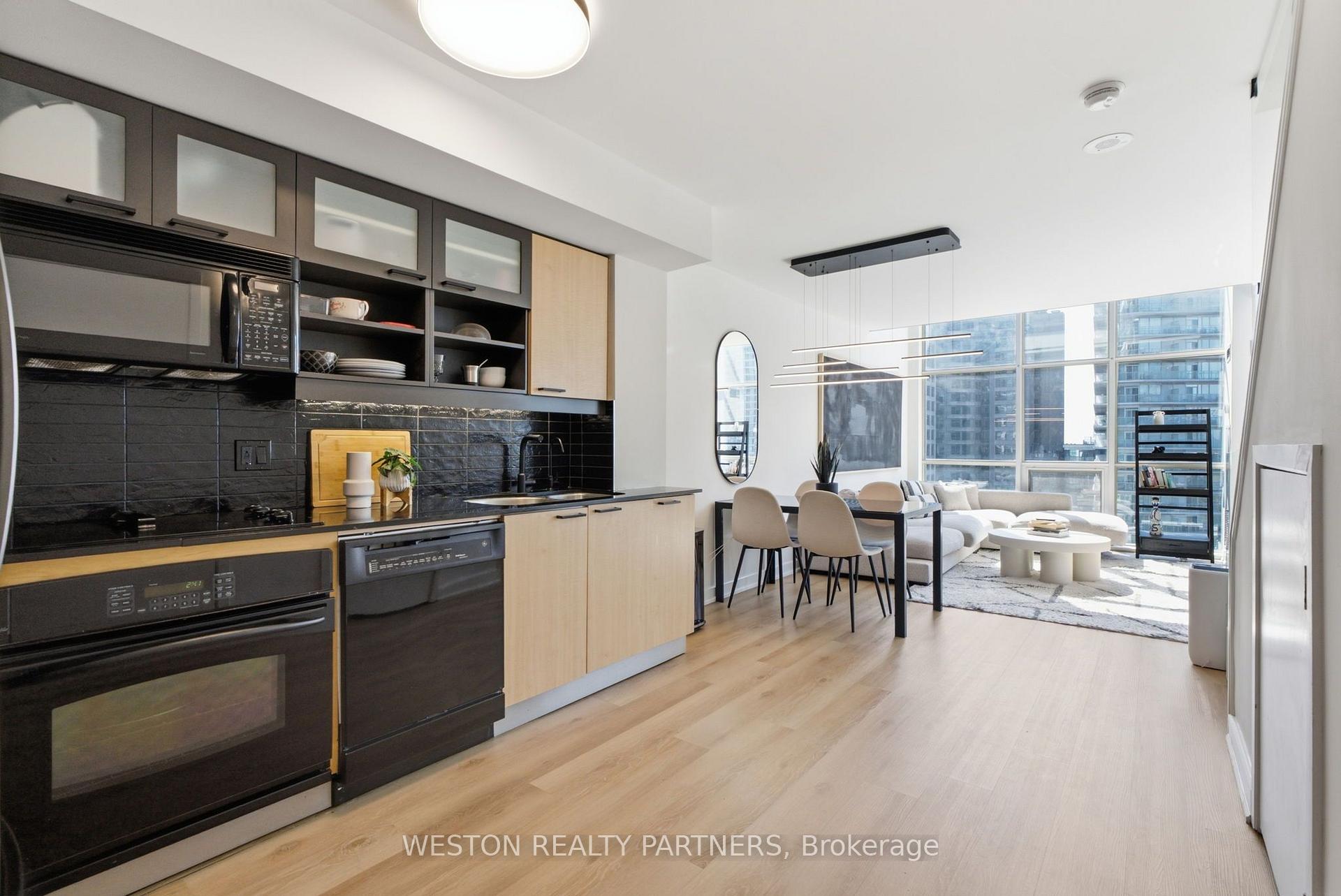 Photo 6 of Unit 1124, 36 Blue Jays Way, Toronto, Waterfront Communities — HOMEH