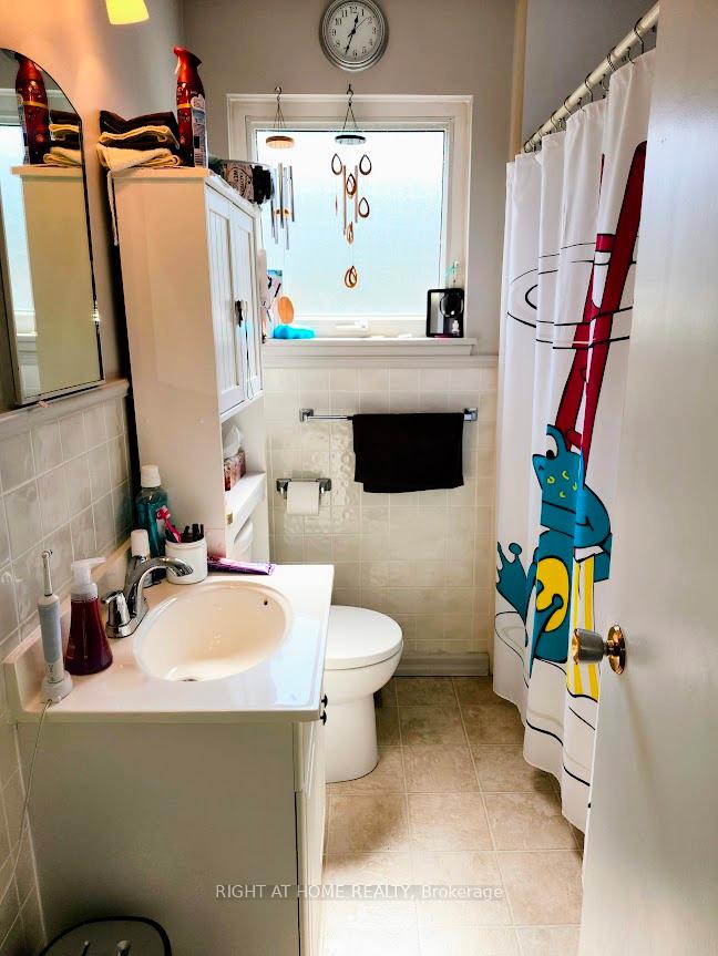 Photo 10 of 343 Frontenac Avenue, Oshawa, Vanier — HOMEH
