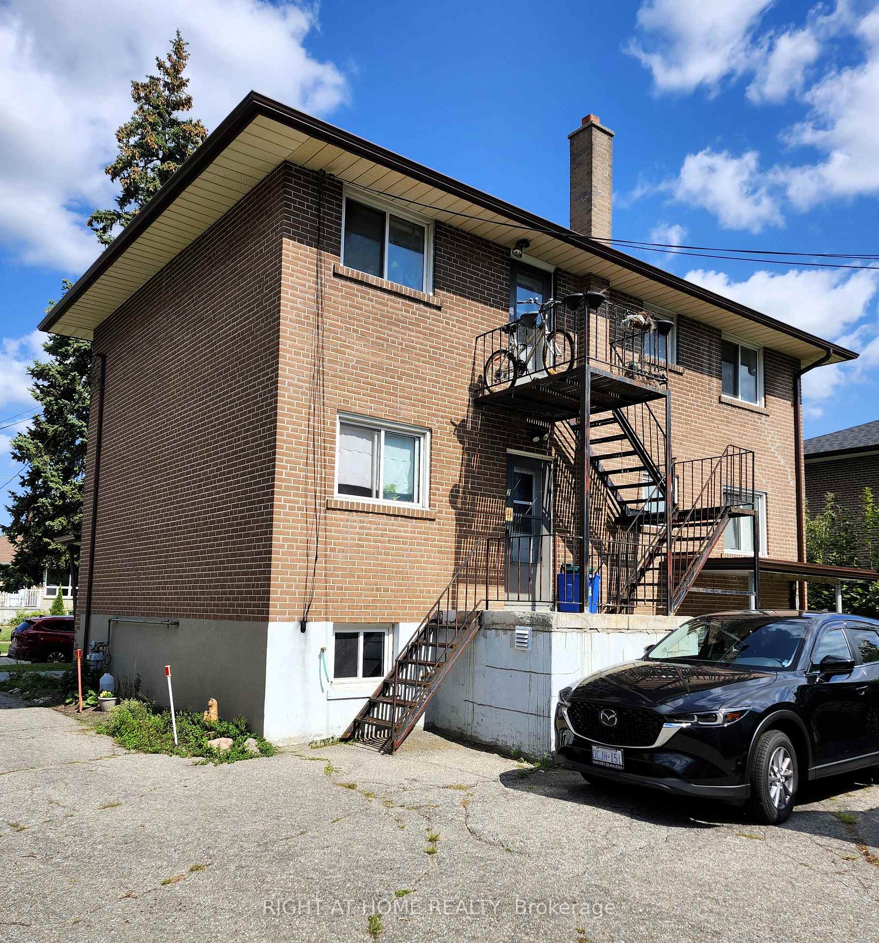 Photo 15 of 343 Frontenac Avenue, Oshawa, Vanier — HOMEH