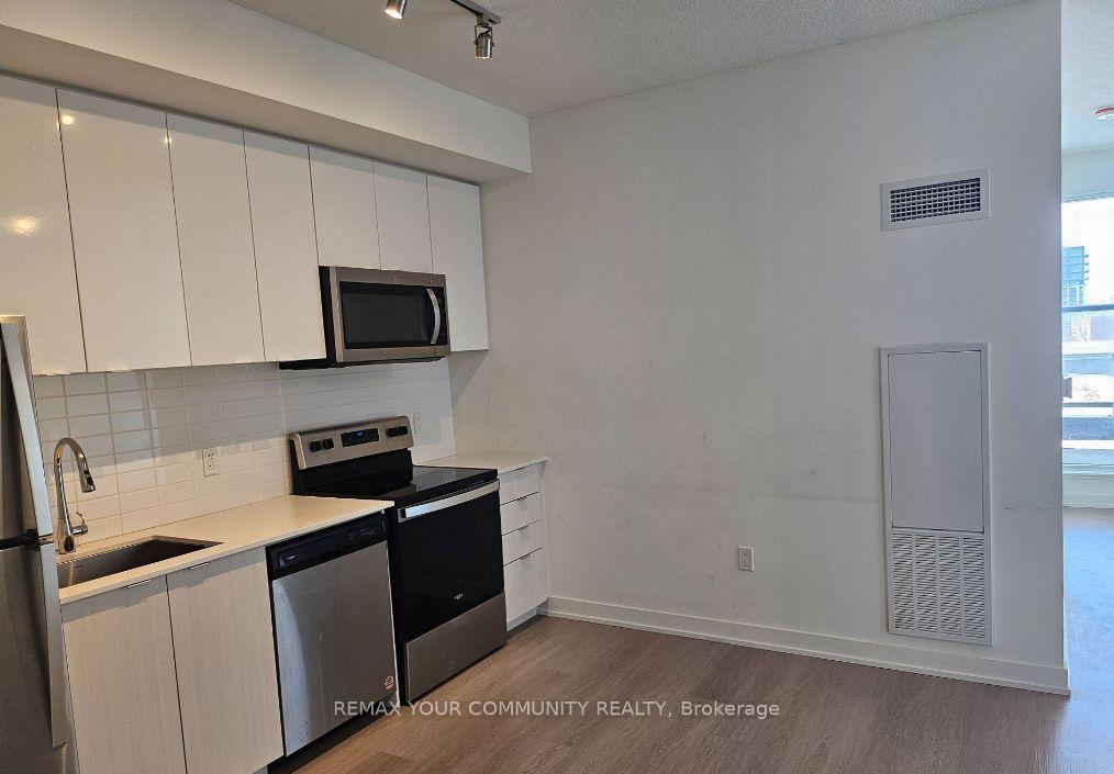 Photo 4 of Unit 307, 859 The Queensway, Etobicoke, Stonegate-Queensway — HOMEH