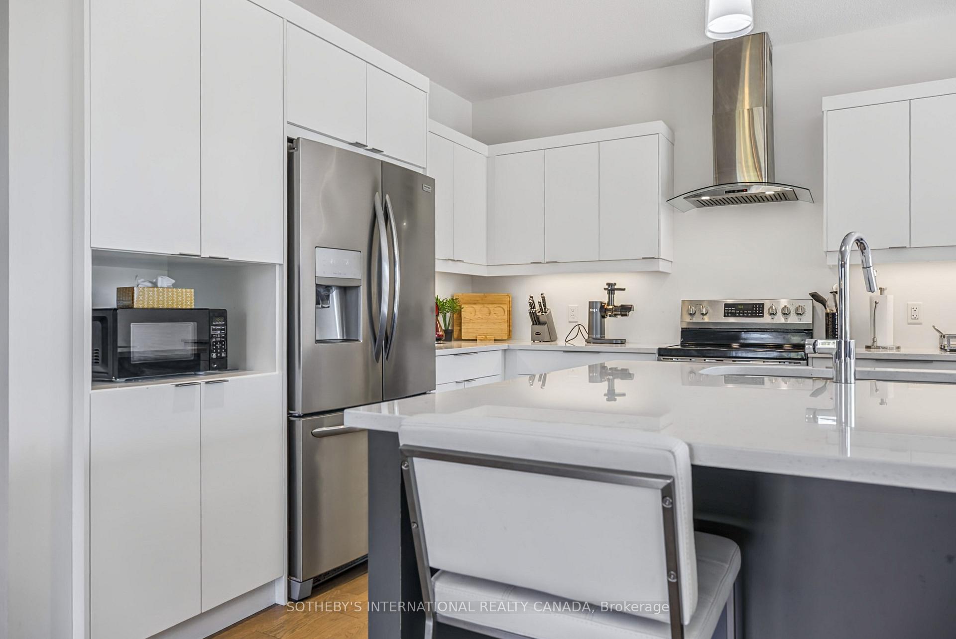 Photo 9 of 2229 Wateroak Drive, London, North S — HOMEH