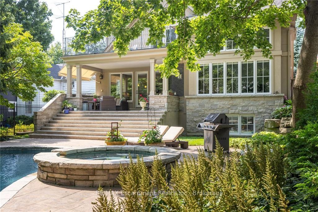 Photo 1 of 29 Howard Avenue, Oakville, Old Oakville — HOMEH