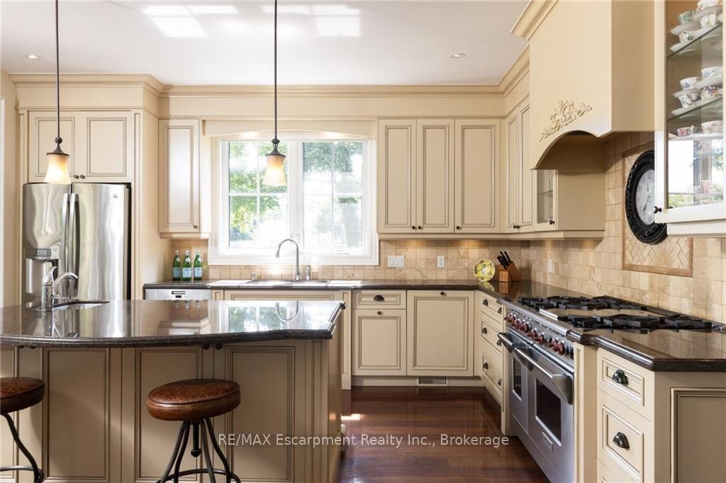 Photo 13 of 29 Howard Avenue, Oakville, Old Oakville — HOMEH