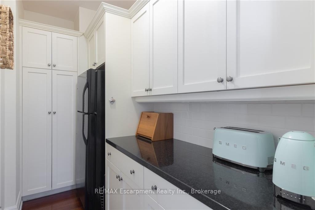 Photo 15 of 29 Howard Avenue, Oakville, Old Oakville — HOMEH