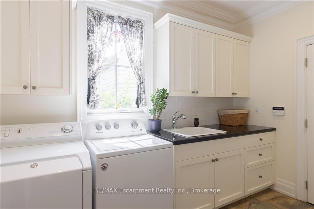 Photo 19 of 29 Howard Avenue, Oakville, Old Oakville — HOMEH