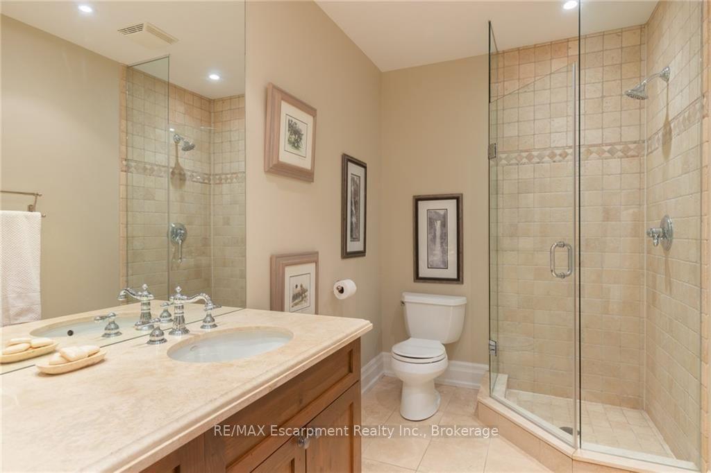 Photo 30 of 29 Howard Avenue, Oakville, Old Oakville — HOMEH