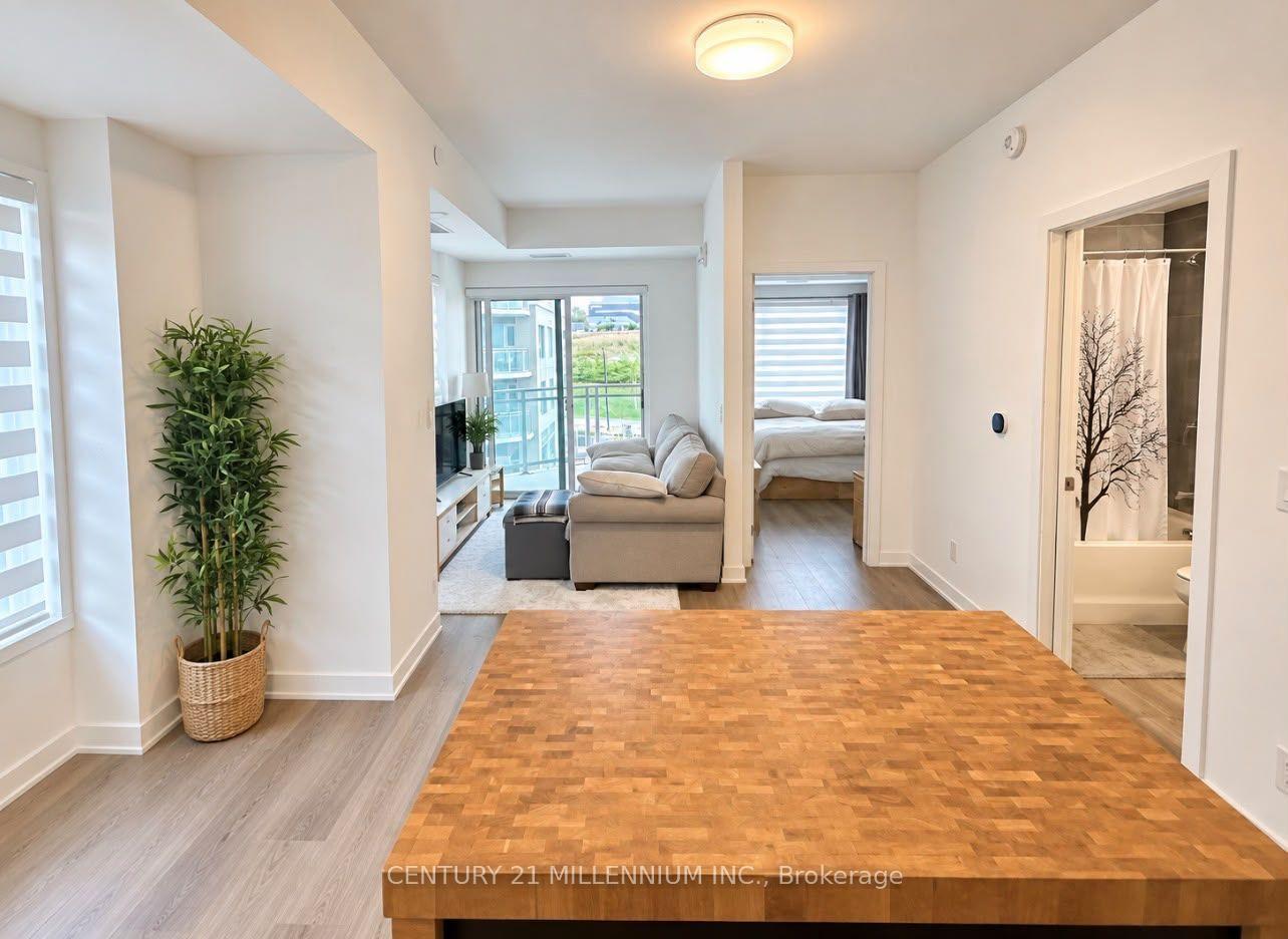 Photo 4 of Unit 310, 56 Lakeside Terrace, Barrie, Little Lake — HOMEH