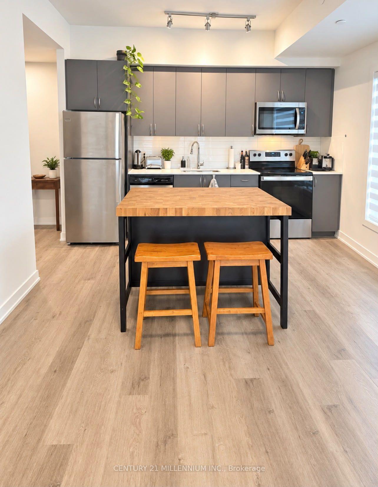 Photo 6 of Unit 310, 56 Lakeside Terrace, Barrie, Little Lake — HOMEH