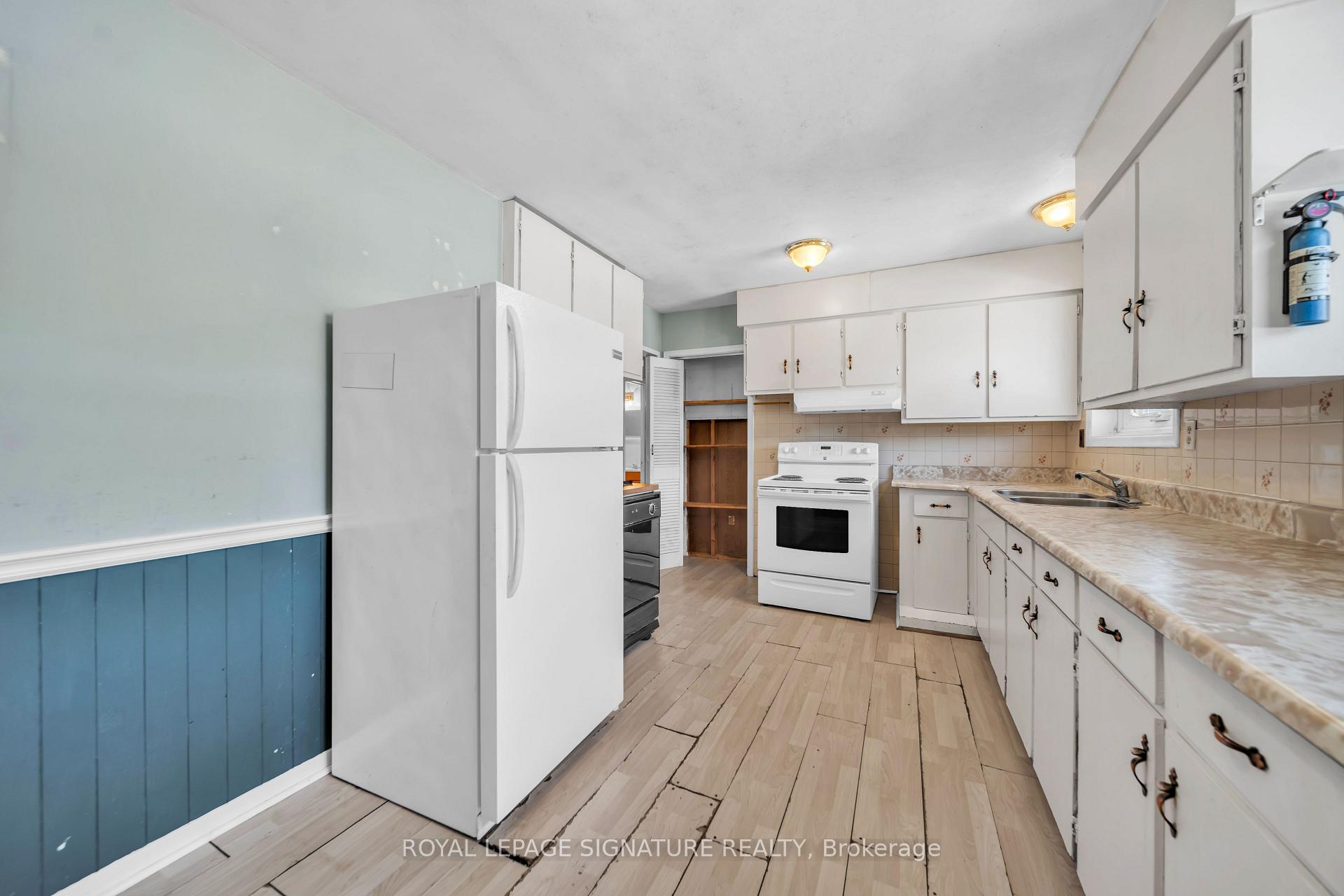 Photo 12 of 832 Zator Avenue, Pickering, Bay Ridges — HOMEH