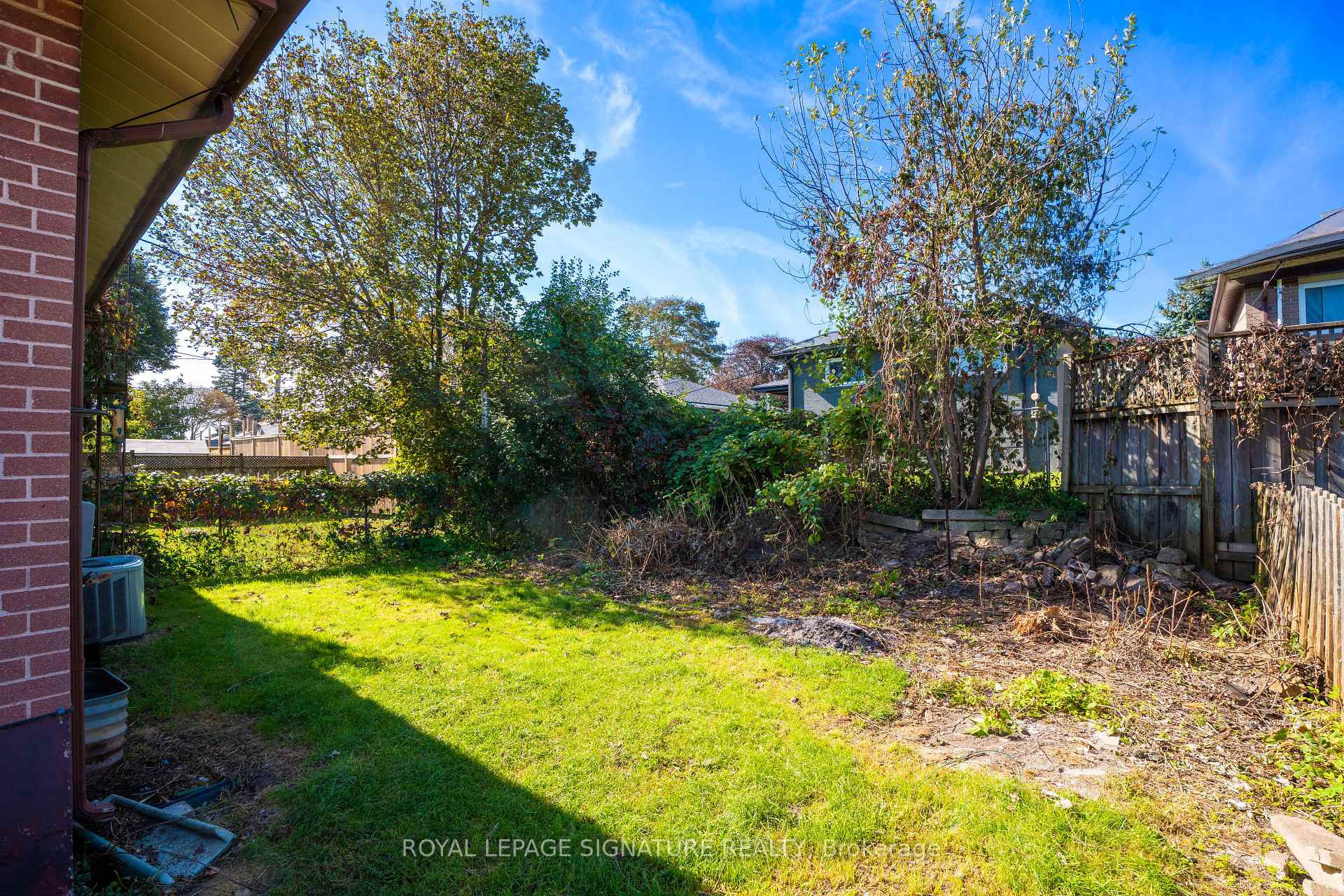 Photo 25 of 832 Zator Avenue, Pickering, Bay Ridges — HOMEH