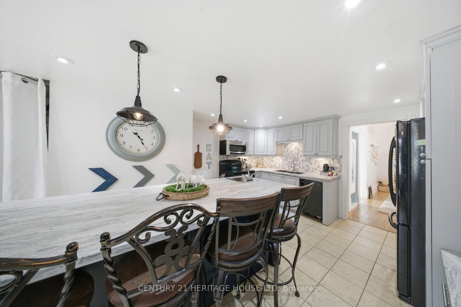 Photo 12 of 62 East Avenue, Brantford, Victoria/Arthur — HOMEH