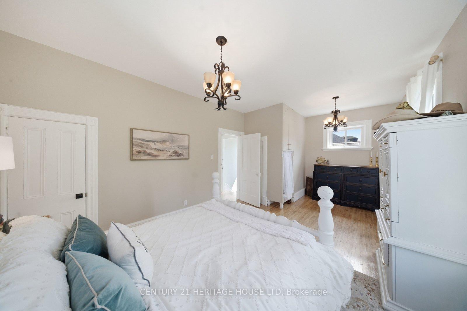 Photo 22 of 62 East Avenue, Brantford, Victoria/Arthur — HOMEH