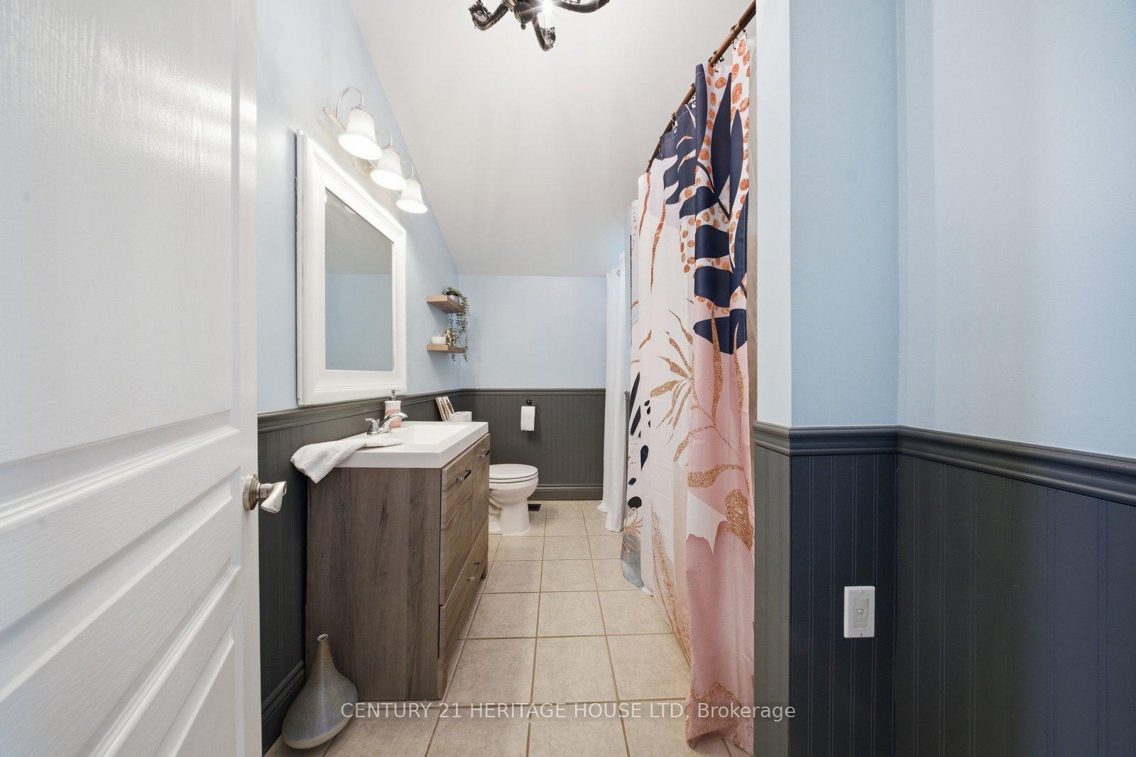 Photo 25 of 62 East Avenue, Brantford, Victoria/Arthur — HOMEH