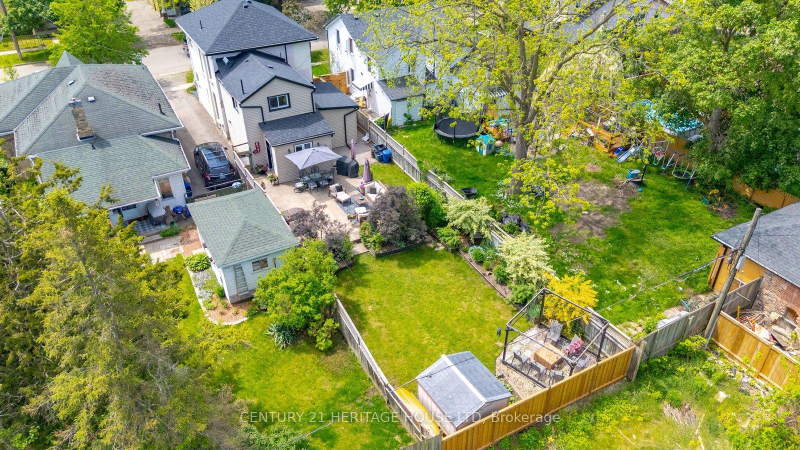 Photo 37 of 62 East Avenue, Brantford, Victoria/Arthur — HOMEH