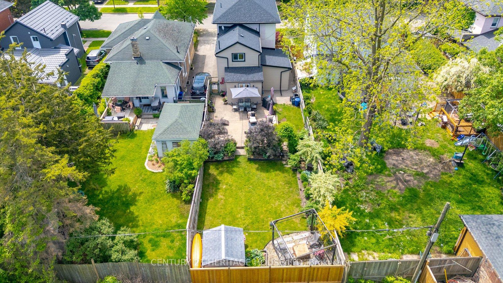 Photo 38 of 62 East Avenue, Brantford, Victoria/Arthur — HOMEH