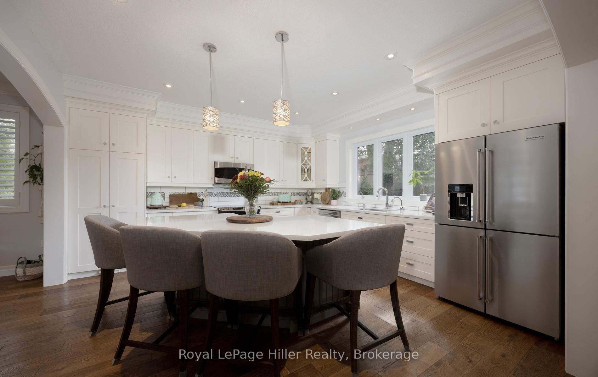 Photo 5 of 15 Sweetbriar Drive, Kitchener, Forest Hill — HOMEH