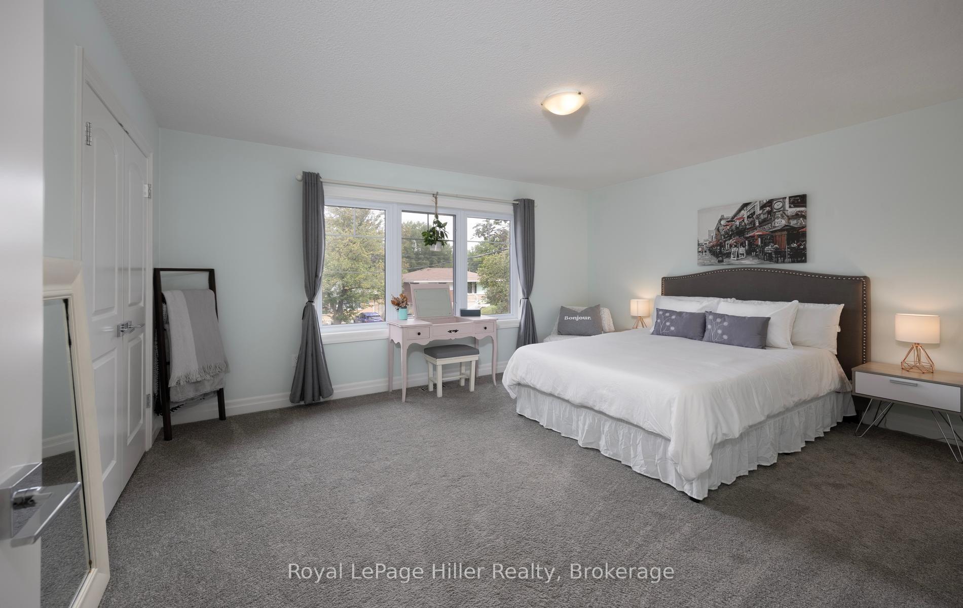 Photo 24 of 15 Sweetbriar Drive, Kitchener, Forest Hill — HOMEH