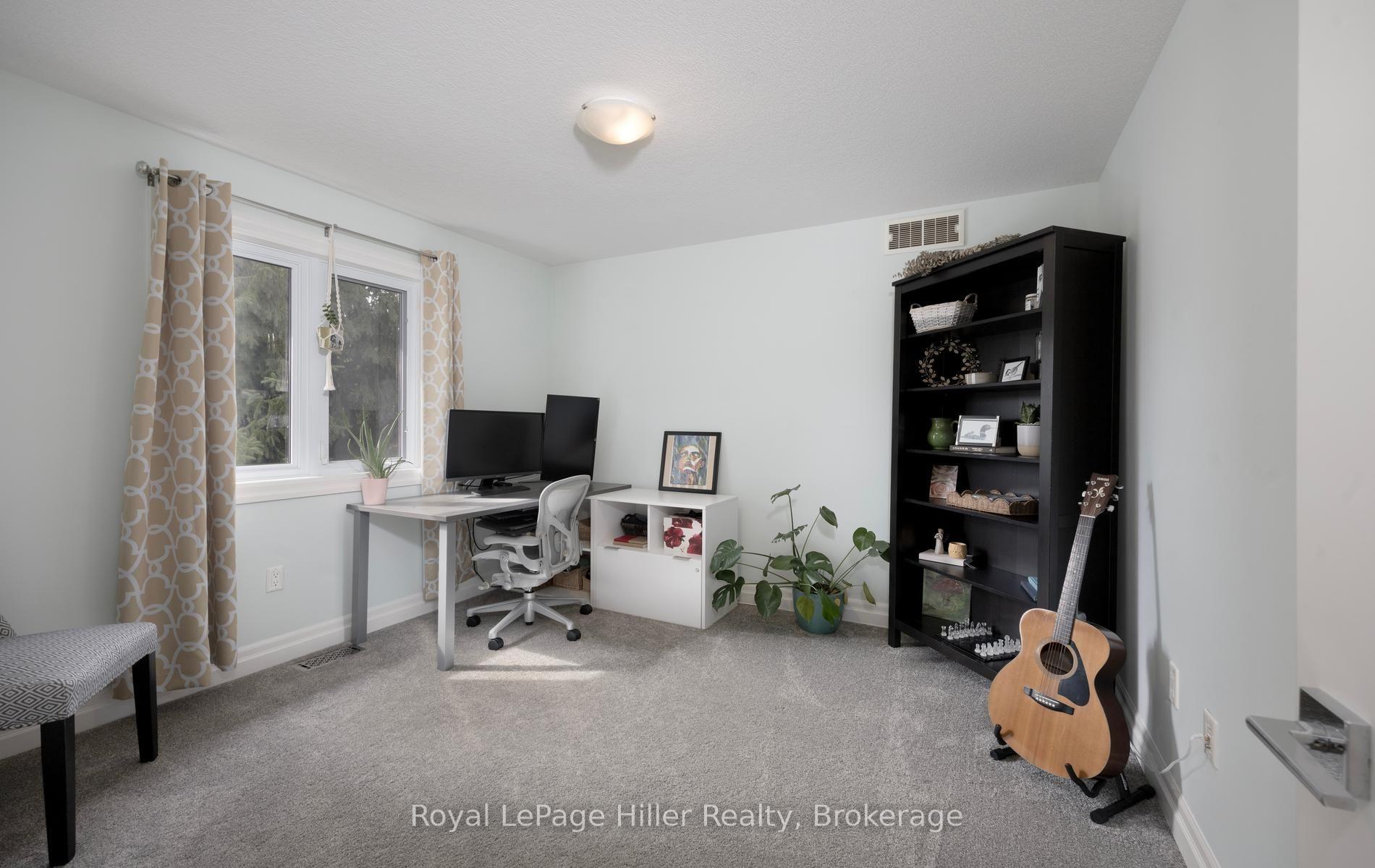 Photo 28 of 15 Sweetbriar Drive, Kitchener, Forest Hill — HOMEH