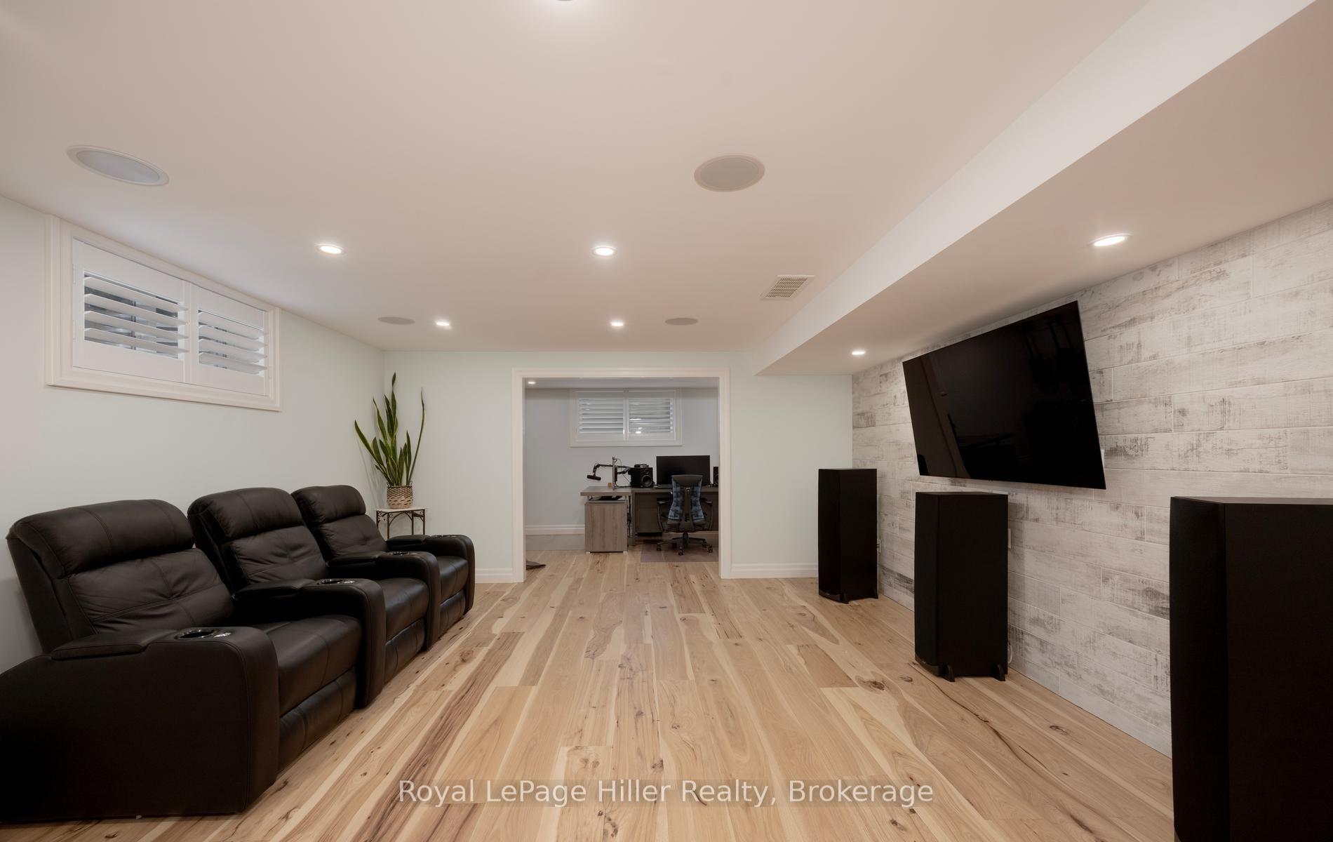 Photo 33 of 15 Sweetbriar Drive, Kitchener, Forest Hill — HOMEH