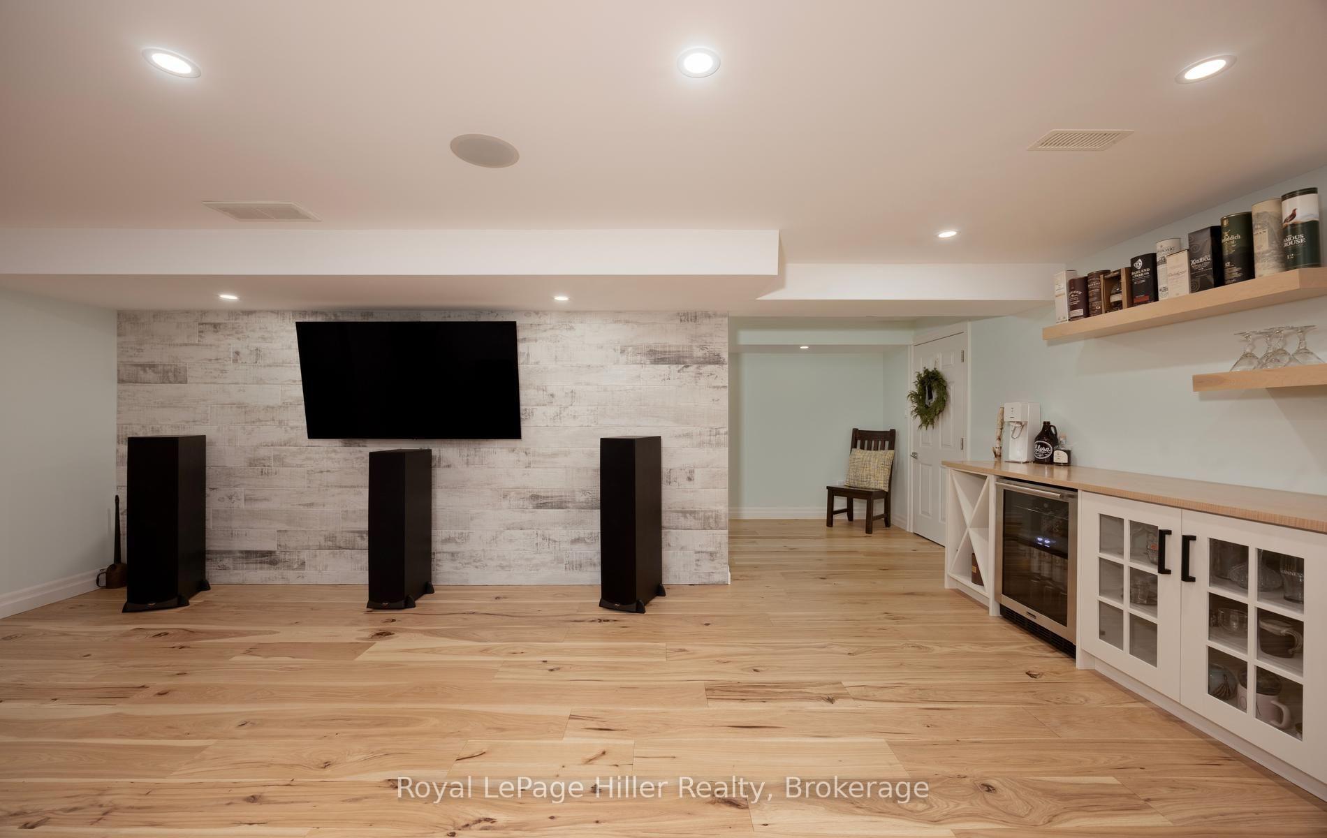 Photo 34 of 15 Sweetbriar Drive, Kitchener, Forest Hill — HOMEH