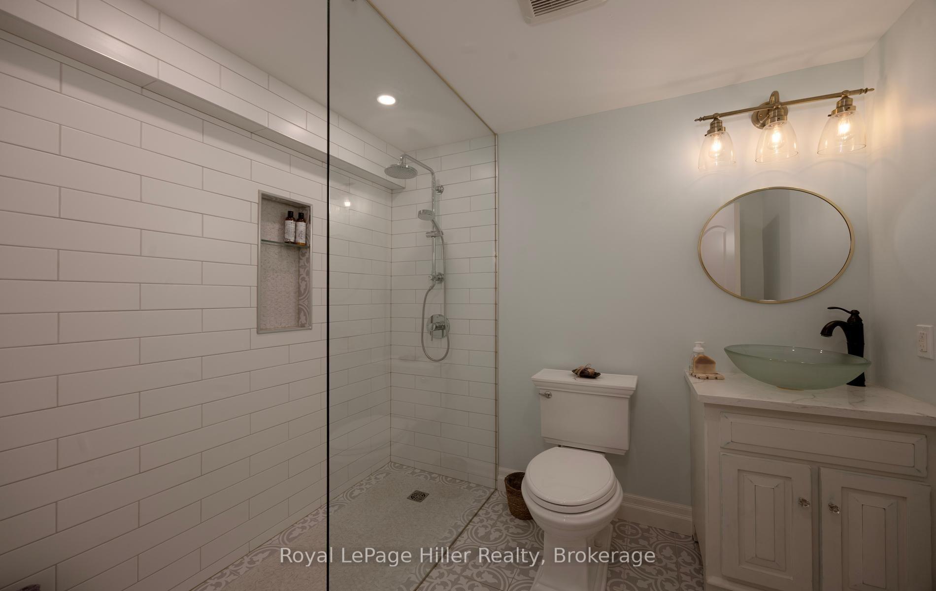 Photo 36 of 15 Sweetbriar Drive, Kitchener, Forest Hill — HOMEH