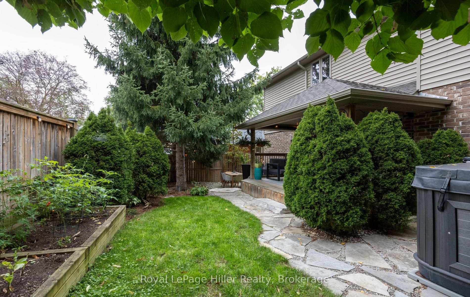 Photo 42 of 15 Sweetbriar Drive, Kitchener, Forest Hill — HOMEH