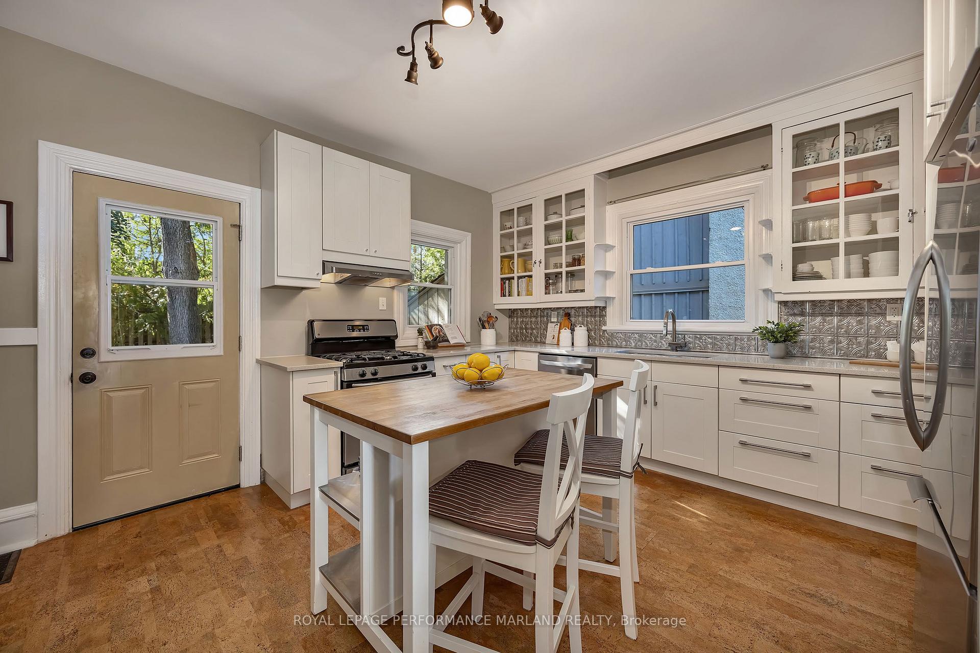 Photo 8 of 98 Marlowe Crescent, Ottawa, Ottawa East — HOMEH