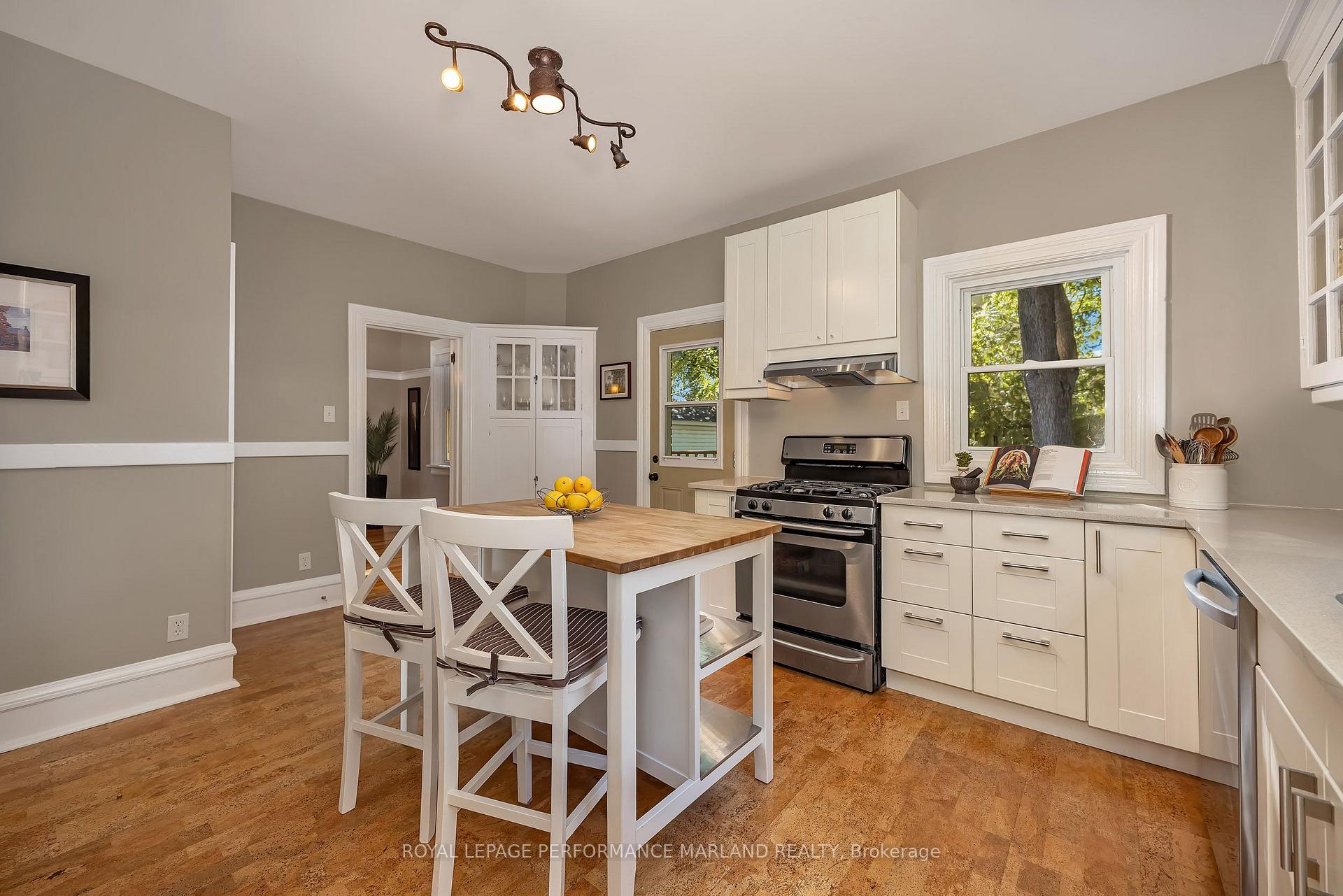 Photo 10 of 98 Marlowe Crescent, Ottawa, Ottawa East — HOMEH