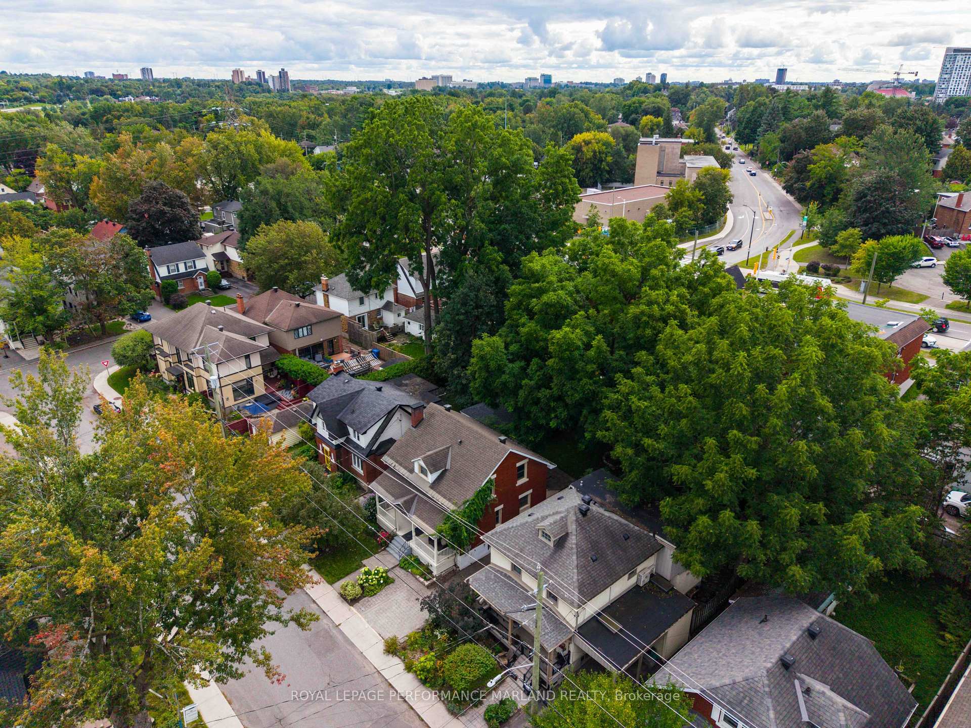 Photo 32 of 98 Marlowe Crescent, Ottawa, Ottawa East — HOMEH