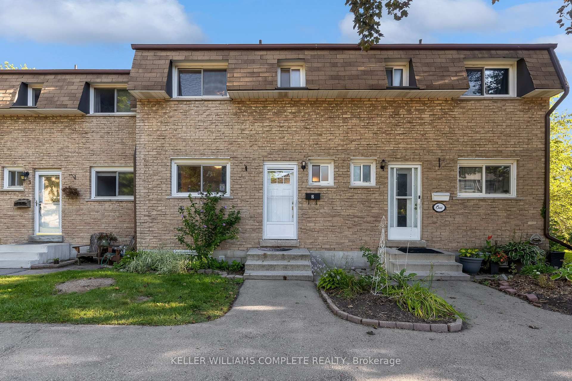 Photo of Unit 2, 1420 Garth Street